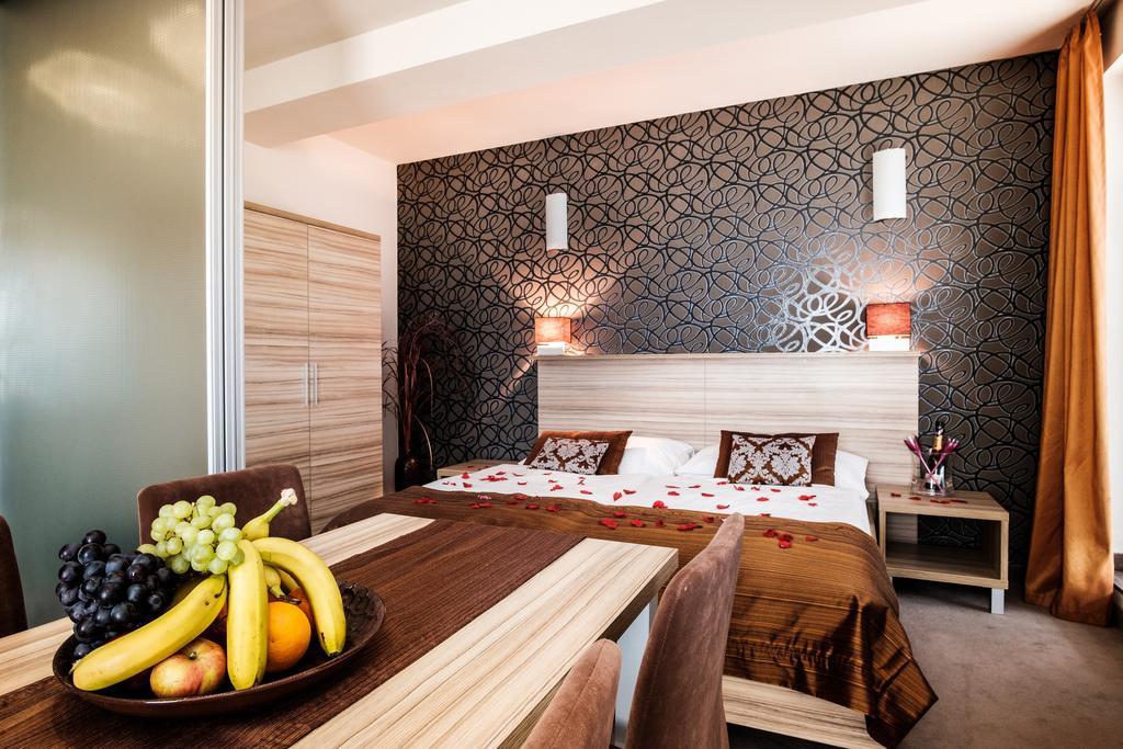 Hotel Deluxe With Free Wellness And Fitness Centrum Nitra Exterior photo