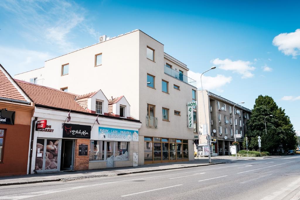 Hotel Deluxe With Free Wellness And Fitness Centrum Nitra Exterior photo
