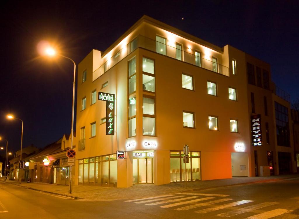 Hotel Deluxe With Free Wellness And Fitness Centrum Nitra Exterior photo